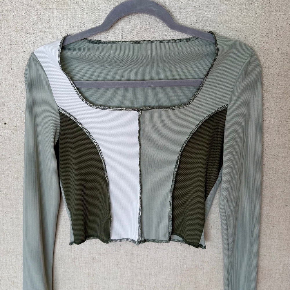 SHEIN Colorblock Ribbed Long Sleeve Crop Top Green & White Size S/M